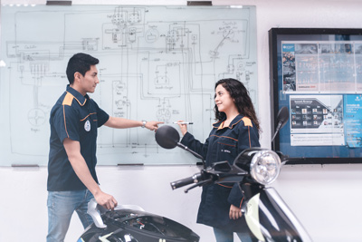 Tecnología Superior en Electrónica Automotriz 